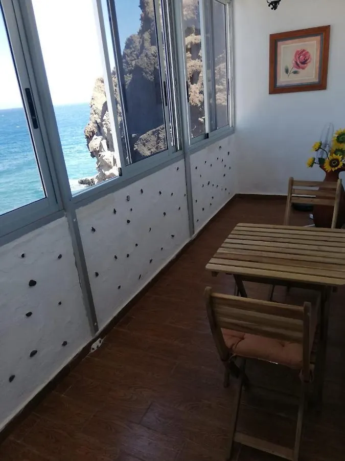 Apartment On The Beach And Ocean Sounds Fasnia