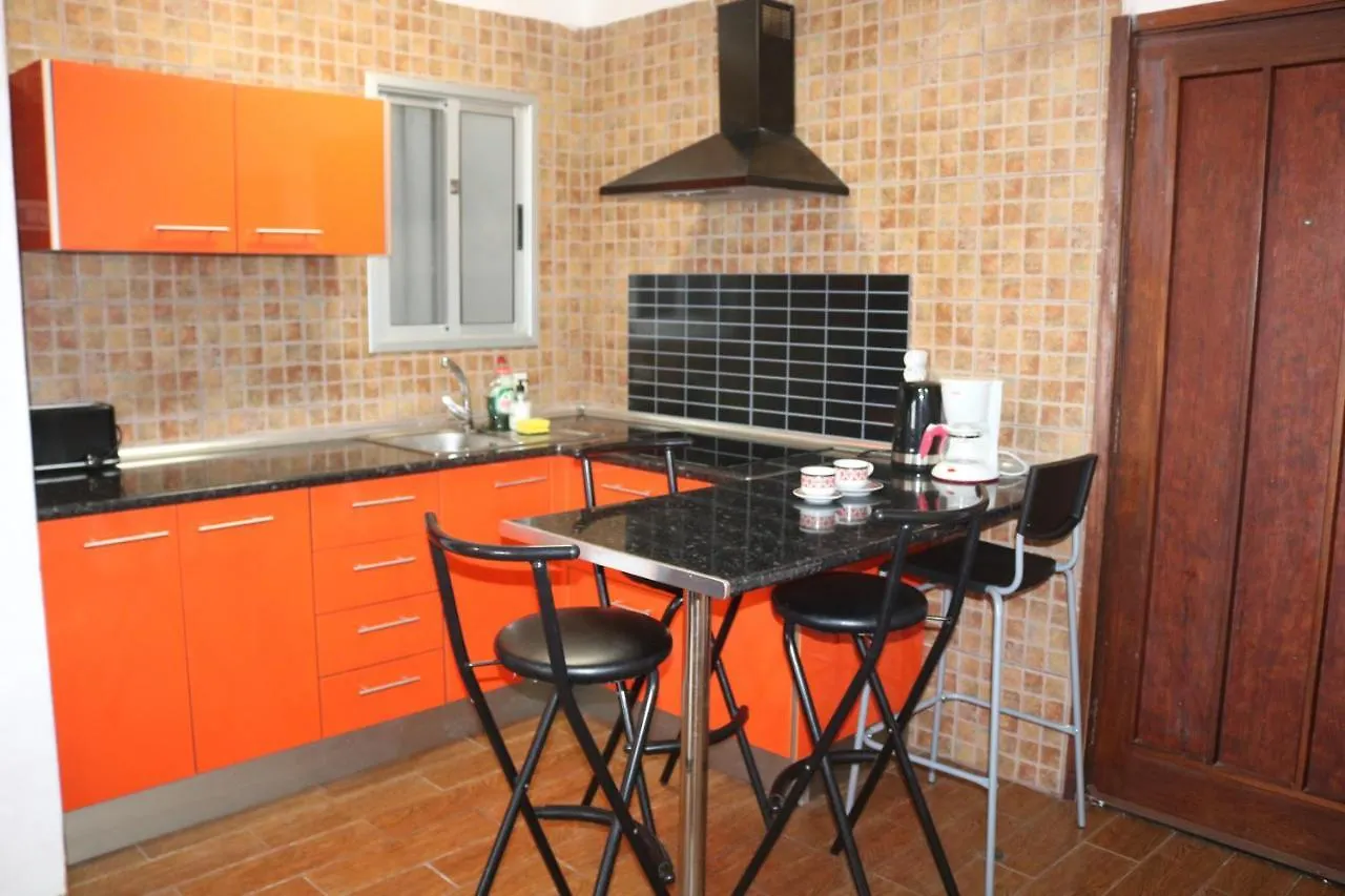 Apartment On The Beach And Ocean Sounds Fasnia