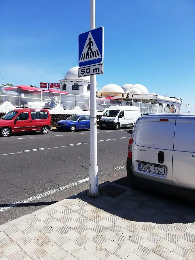 Apartment On The Beach And Ocean Sounds Fasnia 0*,